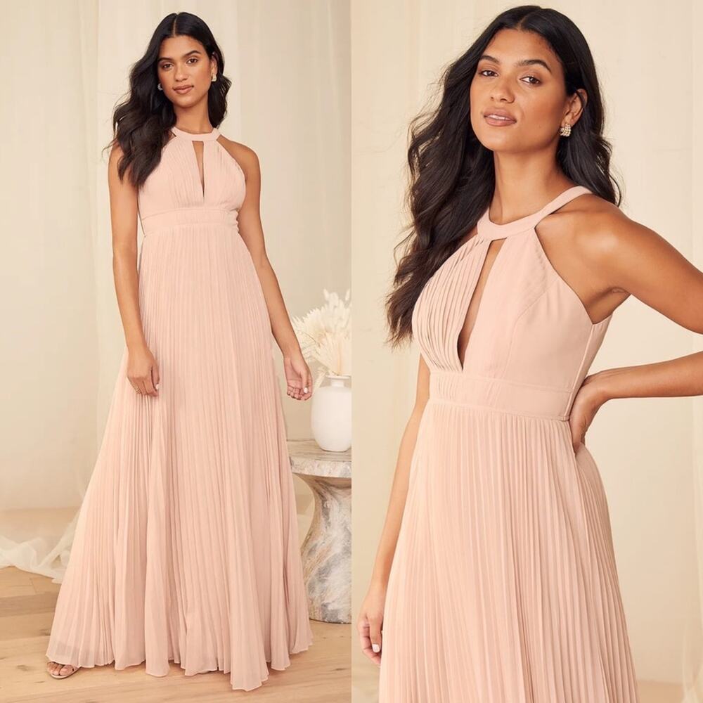 Lulu’s Ode To Romance Blush Pink Chiffon Pleated Keyhole Halter Maxi Dress Small